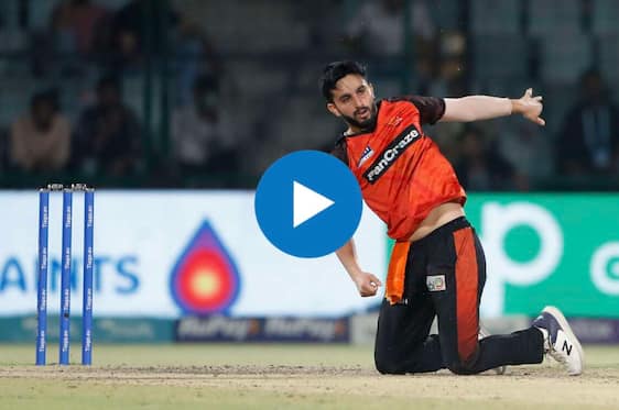 [Watch] Mayank Markande Takes A Blinder Off His Own Bowling To Dismiss Half-Centurion Phil Salt